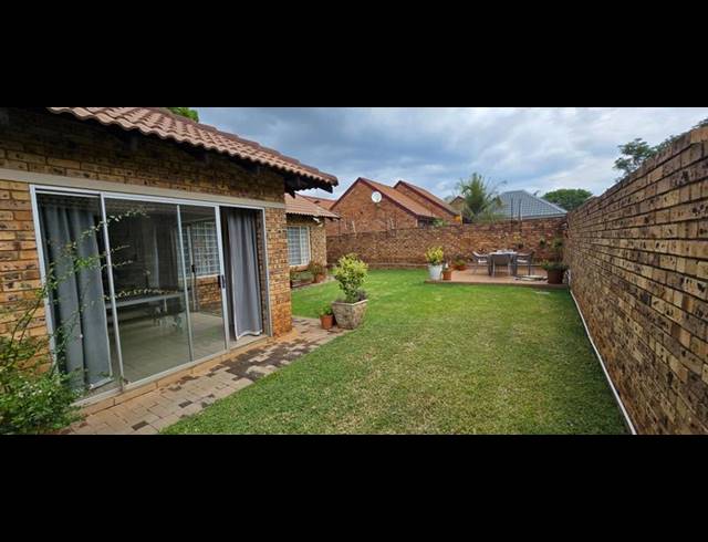 2 BEDROOM TOWNHOUSE FOR SALE IN MONTANA